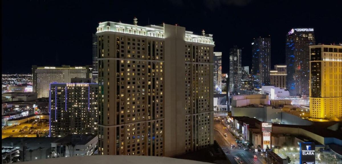 Mgm Signature-25-805 Balcony Strip Sphere F1 Views 라스베이거스 외부 사진